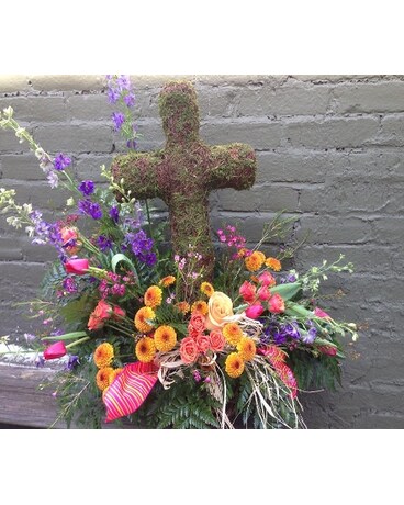 fresh flowers with moss cross.jpg fresh flowers with moss cross.jpg
